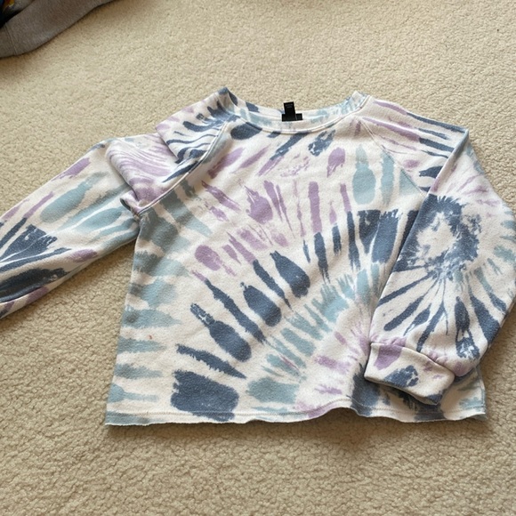 Iittle girls 7-8 target art class sweatshirt, NEW WITHOUT TAGS - Picture 1 of 6
